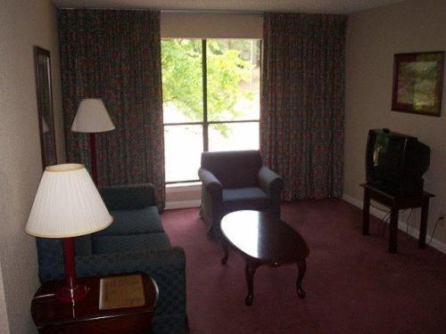 Rime Garden Inn & Suites Irondale Rum bild
